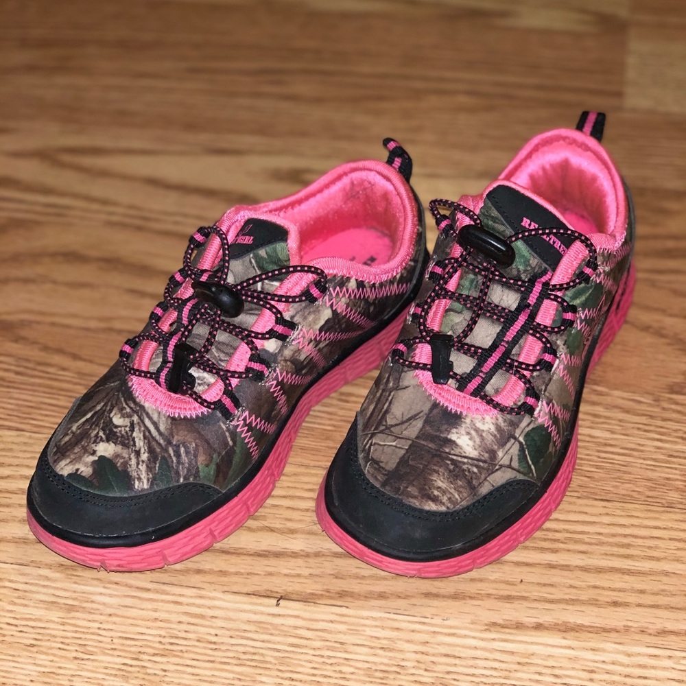 Realtree girls sneakers